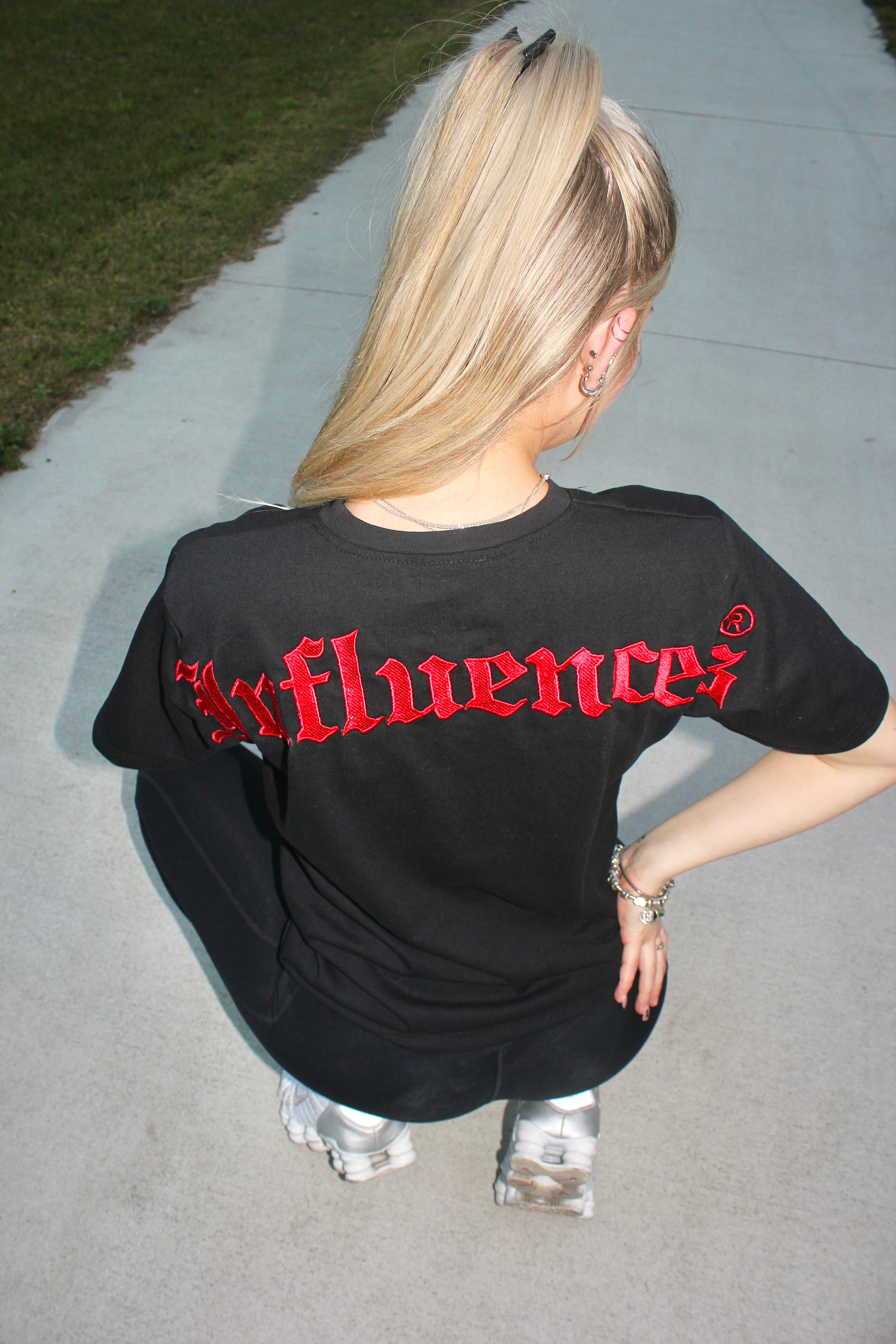 Minority red embroidery